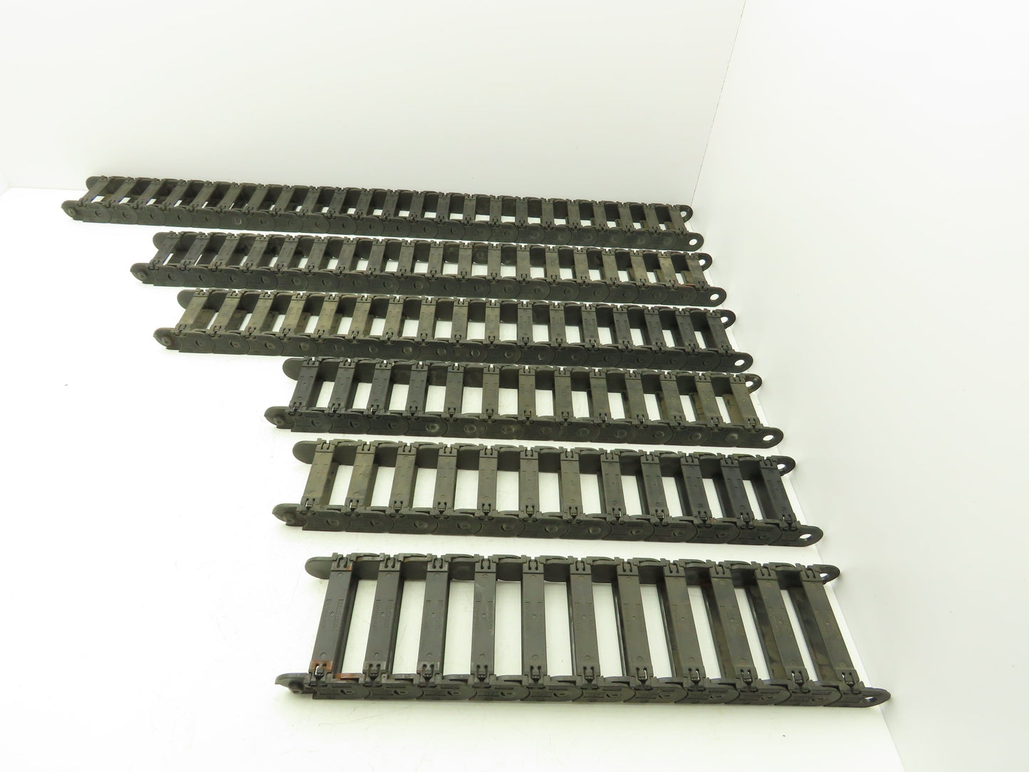 Tsubaki Energy Chain Cable Carrier 15/16 x 3 x 21-42" Mixed Length Lot of 6