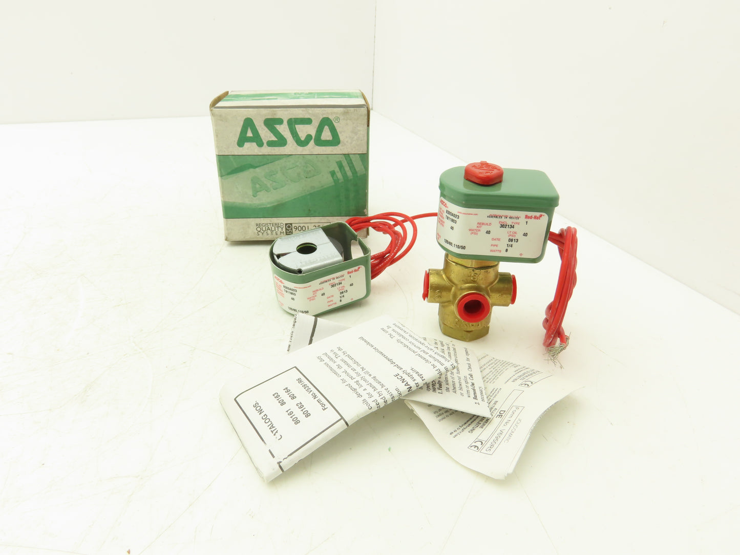 Asco Redhat 8320A023 Solenoid Valve 3-Way 40 PSI 1/4 NPT NC 120V T811803