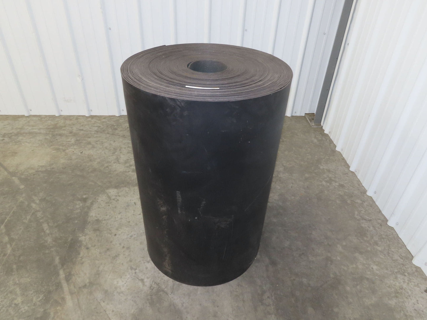 32"W x 178'L Conveyor Belt Foam Backed Soft Top Rubber Cover Black
