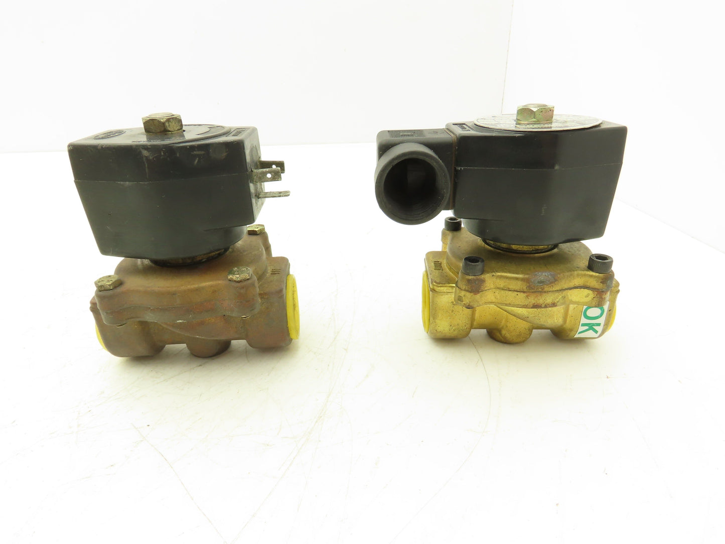 Snap-Tite 2352R-6NB-AJG1 Solenoid Valve 2 Way 150 PSI 3/4 NPT NC 120V Lot of 2