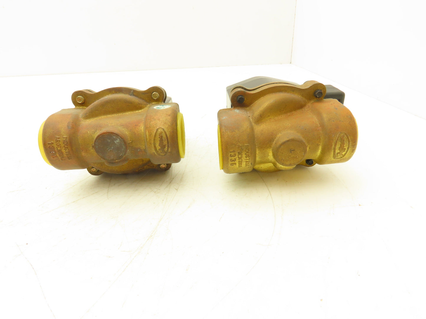 Snap-Tite 2352R-6NB-AJG1 Solenoid Valve 2 Way 150 PSI 3/4 NPT NC 120V Lot of 2