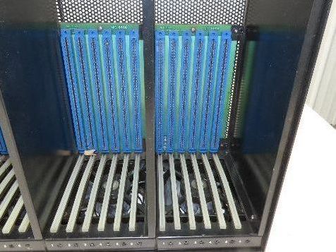 Camco 320C-04 Chassis 320 Programmable Motion Controller Chassis