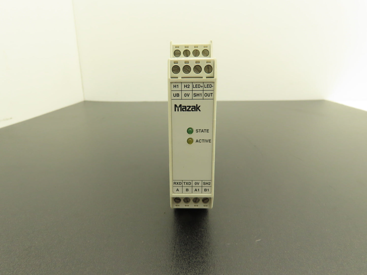 Mazak CIA3SX1R1G08-MA Interface Adaptor 24vDC IP20 DIN Mountable