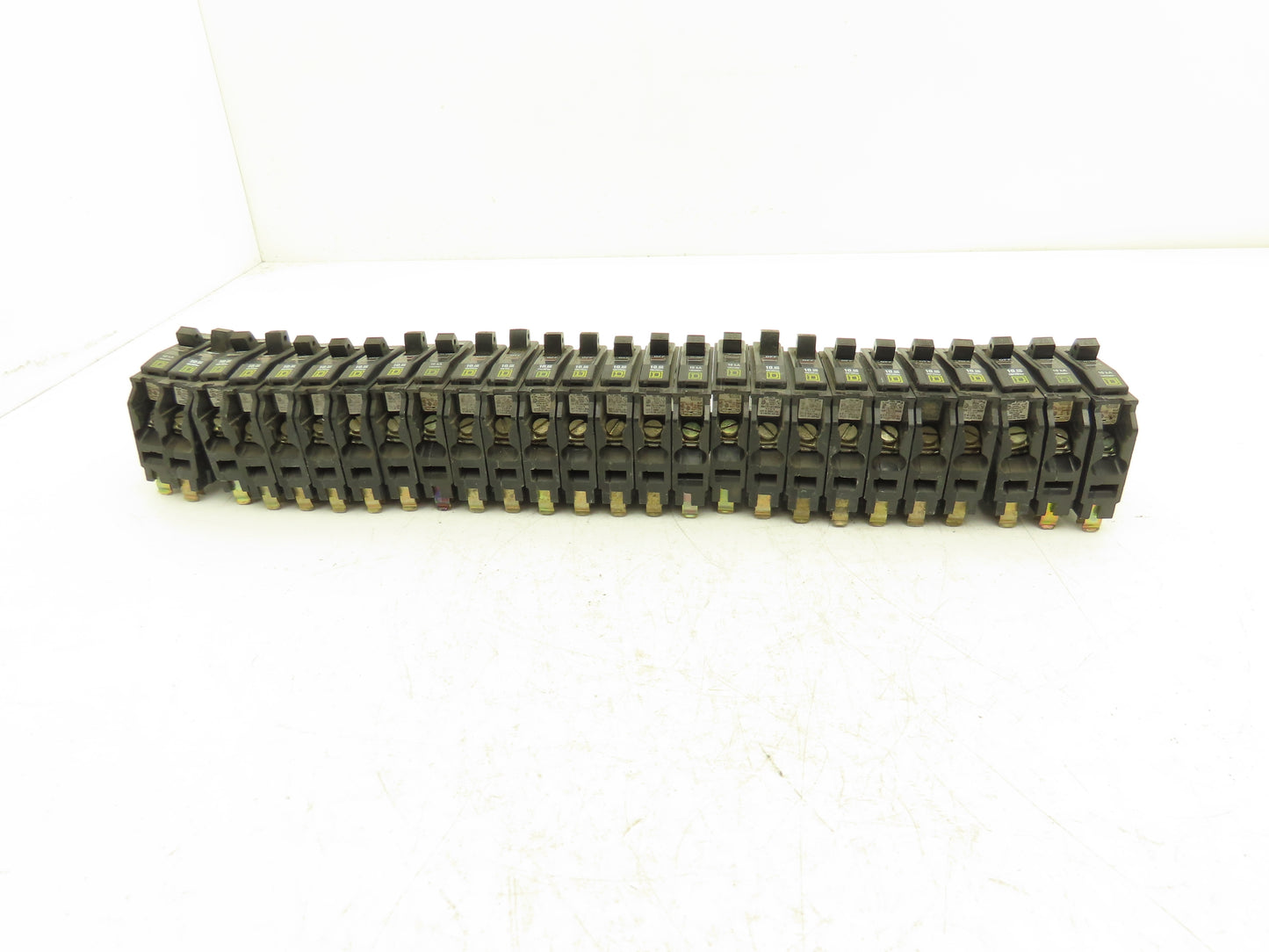 Square D QOB Circuit Breaker 10/20A 8-14AWG 1Ph 120/240v Mixed Lot of 26
