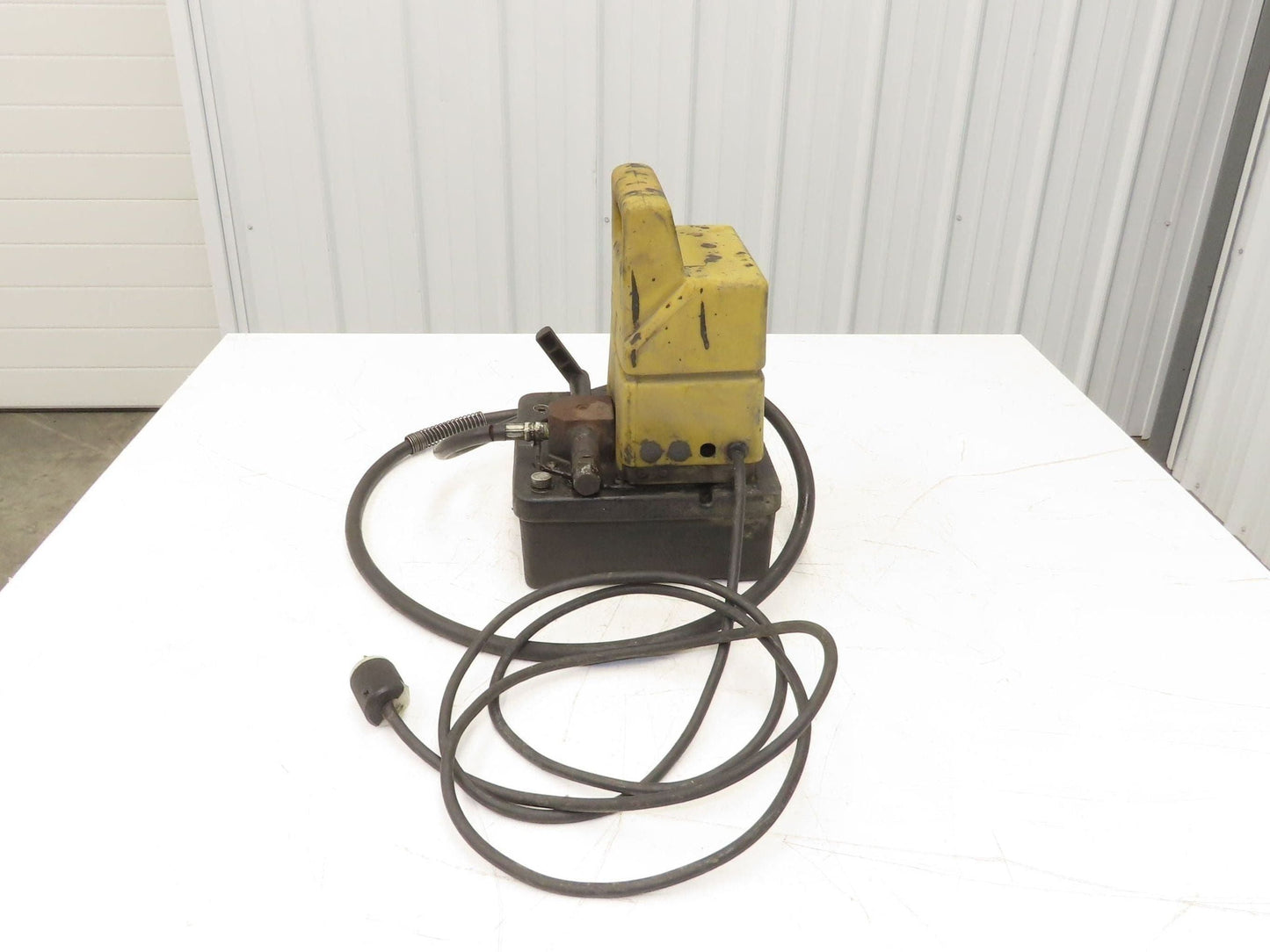 Enerpac PUJ1200B Hydraulic Pump 10000psi 1/2Hp with 3-Way Valve 115V 1PH