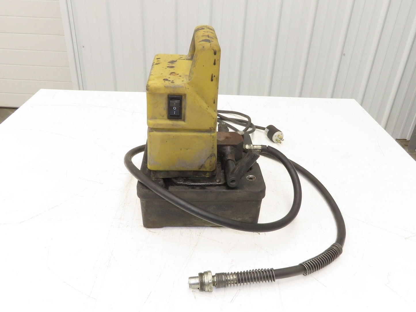 Enerpac PUJ1200B Hydraulic Pump 10000psi 1/2Hp with 3-Way Valve 115V 1PH