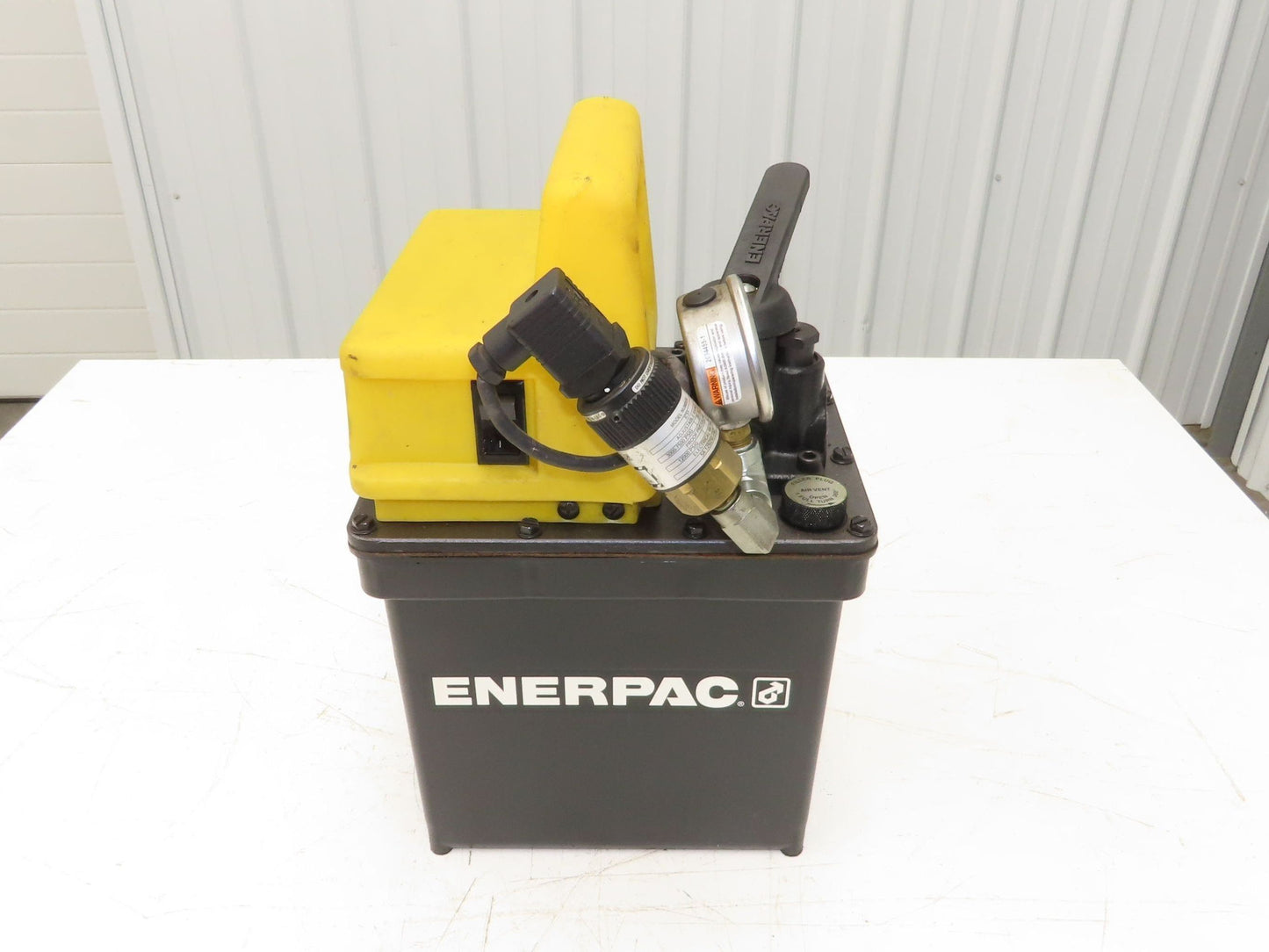 Enerpac WES1201B Submerged Hydraulic Pump 3/2 Valve 10000psi 115V 1PH