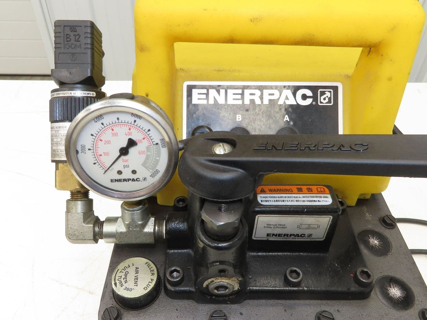 Enerpac WES1201B Submerged Hydraulic Pump 3/2 Valve 10000psi 115V 1PH