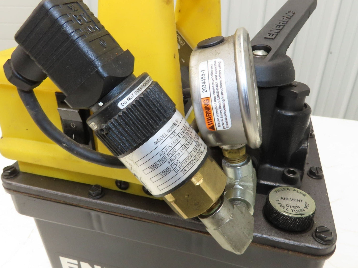 Enerpac WES1201B Submerged Hydraulic Pump 3/2 Valve 10000psi 115V 1PH