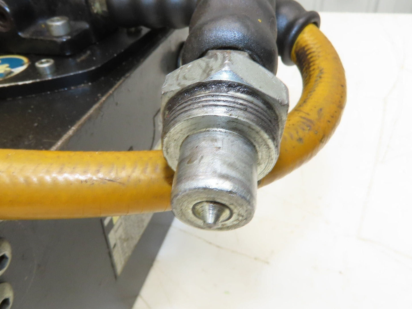 Enerpac ZE3220MB Hydraulic Pump 10000psi 1Hp 115V Oil Flow @ 100psi 450in³/Min