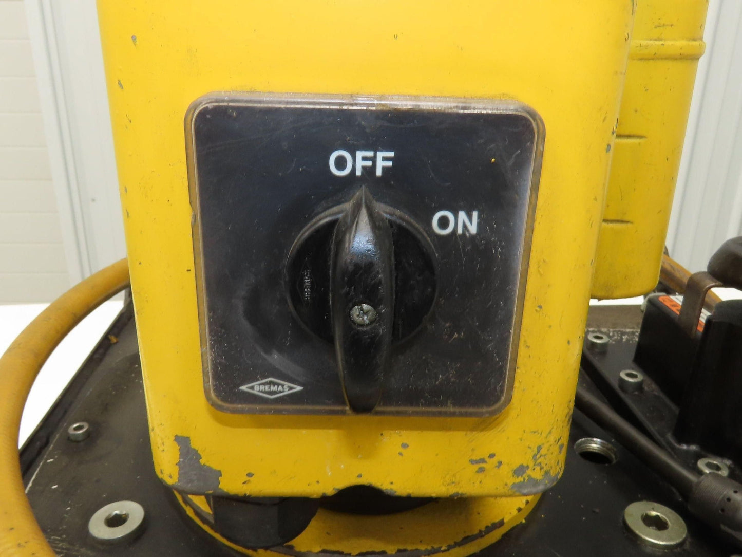 Enerpac ZE3220MB Hydraulic Pump 10000psi 1Hp 115V Oil Flow @ 100psi 450in³/Min