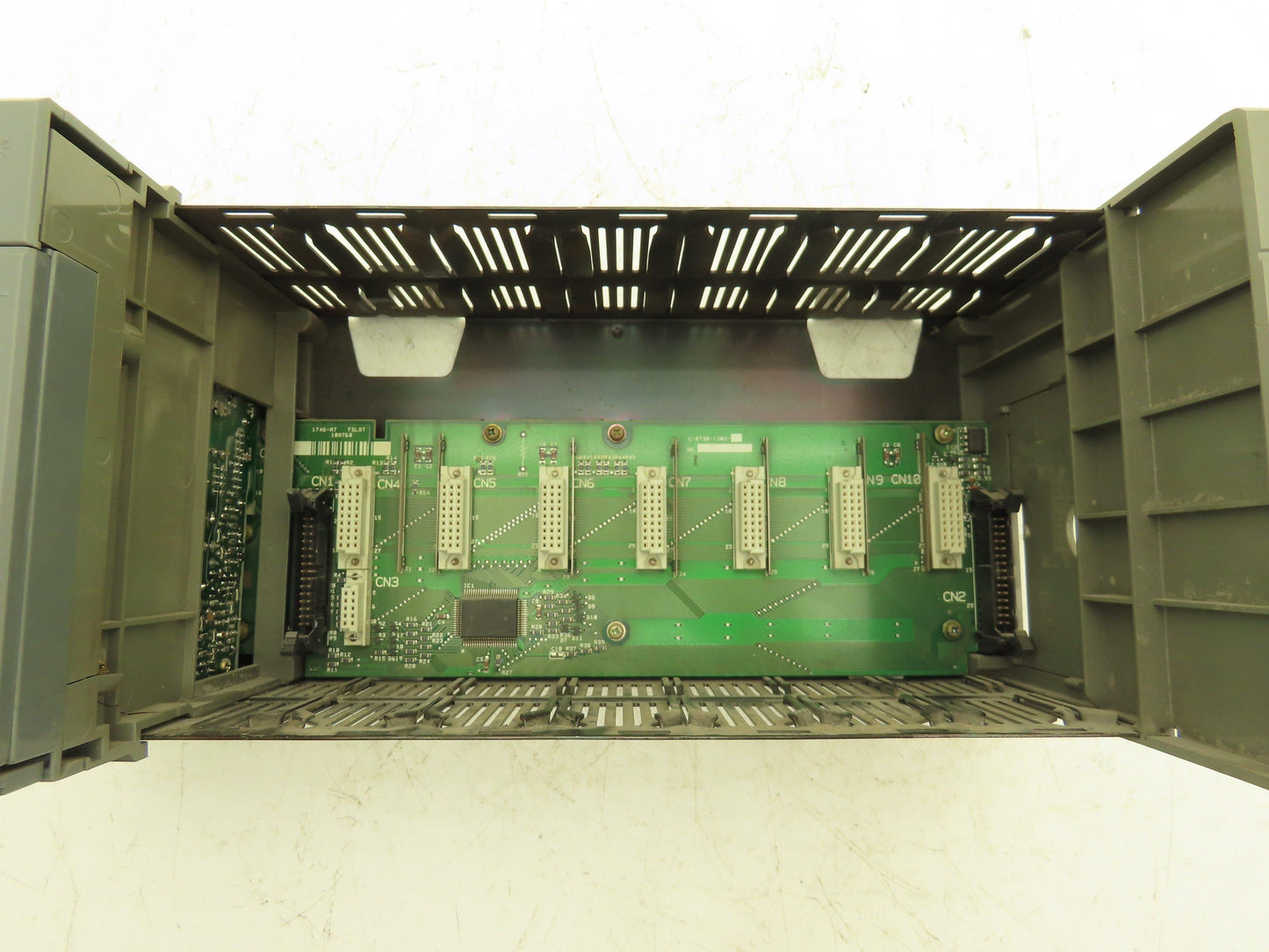Allen Bradley 1746-A7 Card Rack Chassis 7-Slot SLC-500 Power Supply 1746-P2