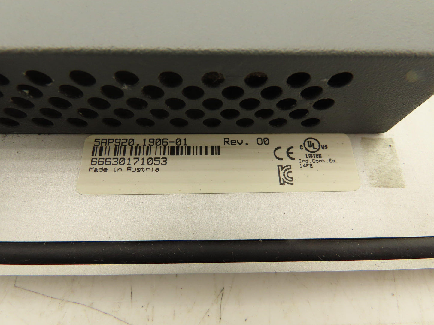 B&R 5AP920.1906-01 Automation Panel 900 19" 24VDC 3.2A REV00 Missing Link Slot