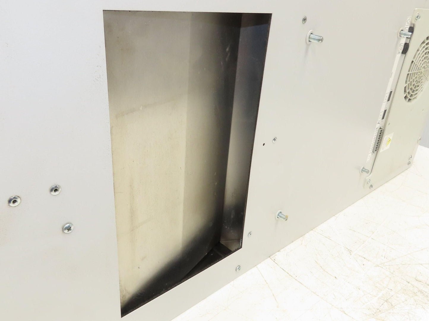 Rittal SK3304140 Top Therm Electrical Enclosure Air Conditioner 1060W 480V