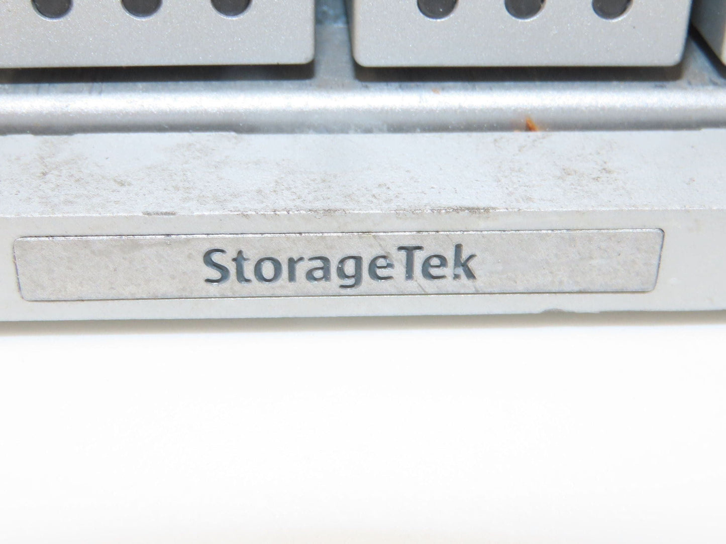 Sun StorageTek 0843 16-Bay RAID Fibre Channel 3.5" NO HDDs