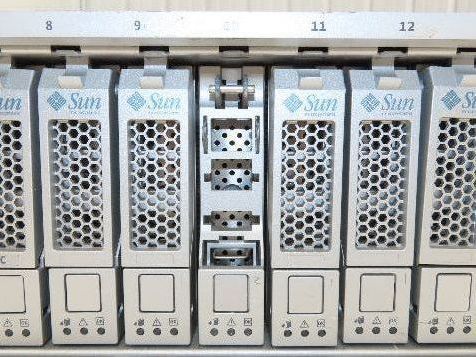 Sun StorageTek 0843 16-Bay RAID Fibre Channel 3.5" NO HDDs