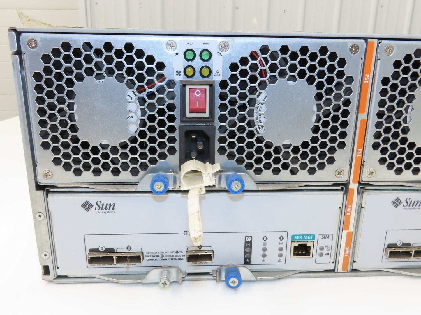 Sun Microsystems J4400 24-Bay 3.5" SAS Storage Unit Rackmount NO HDDs NO CADDIES