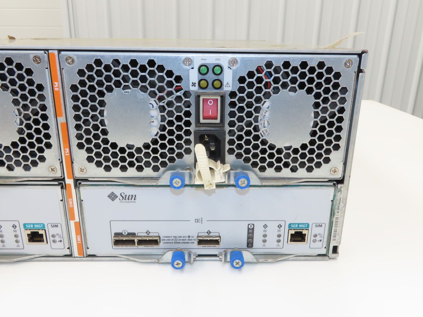 Sun Microsystems J4400 24-Bay 3.5" SAS Storage Unit Rackmount NO HDDs NO CADDIES