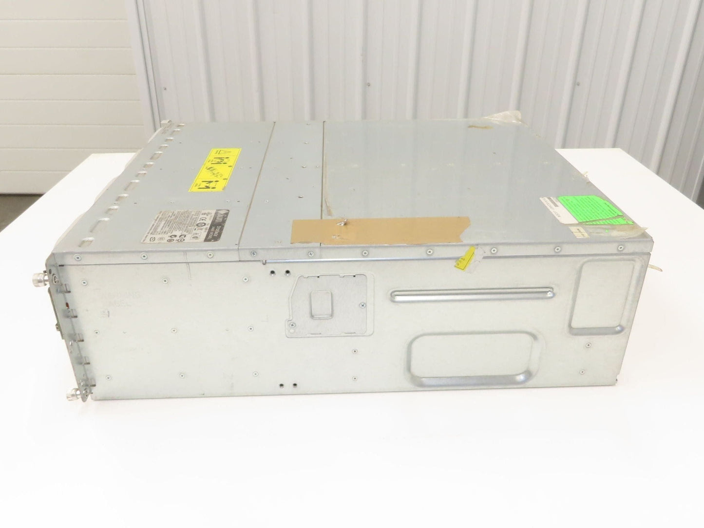 Sun Microsystems J4400 24-Bay 3.5" SAS Storage Unit Rackmount NO HDDs NO CADDIES