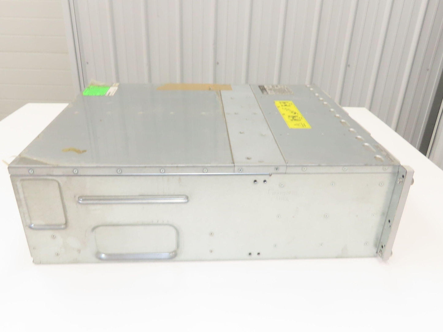 Sun Microsystems J4400 24-Bay 3.5" SAS Storage Unit Rackmount NO HDDs NO CADDIES