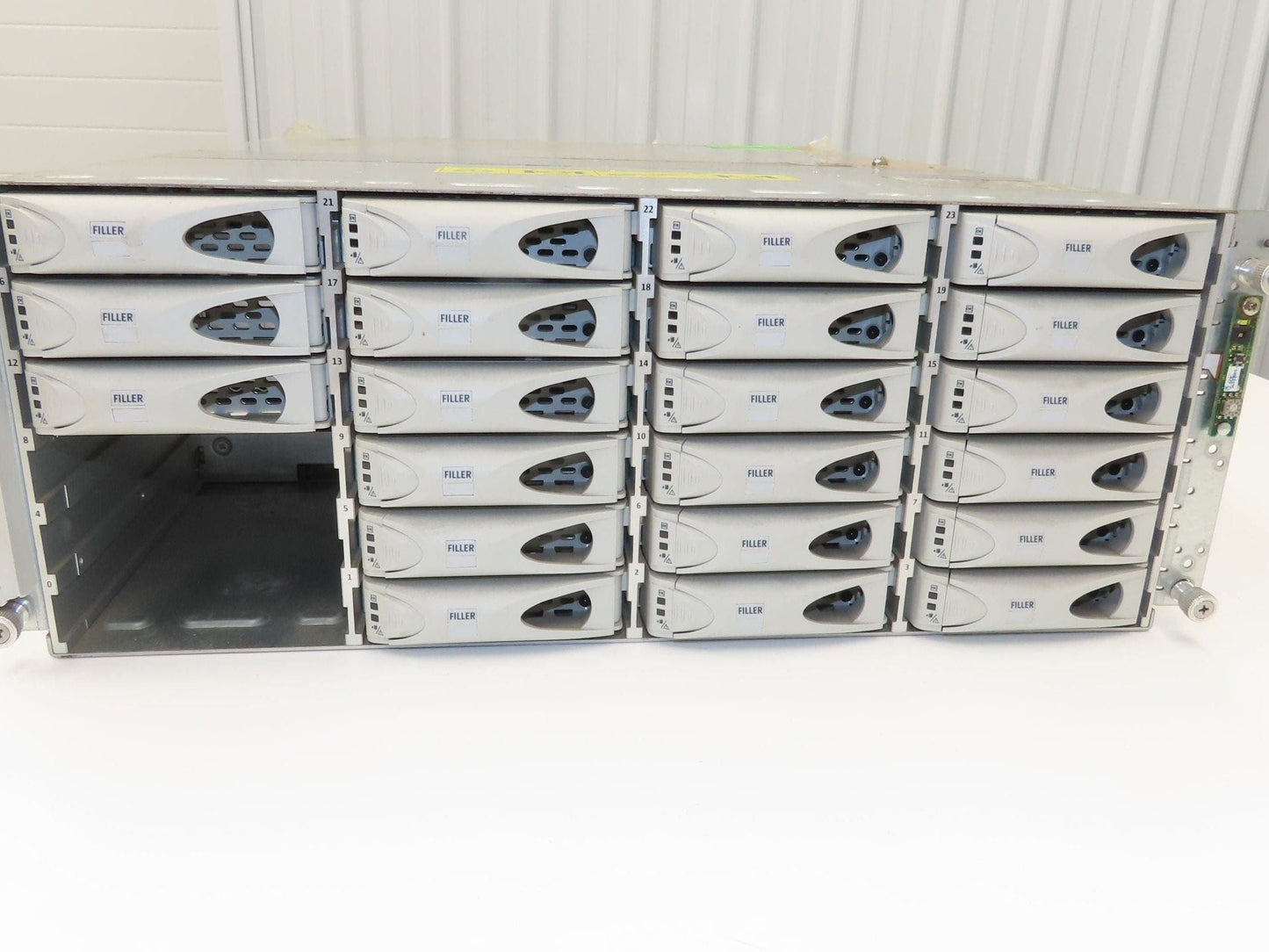 Sun Microsystems J4400 24-Bay 3.5" SAS Storage Unit Rackmount NO HDDs NO CADDIES