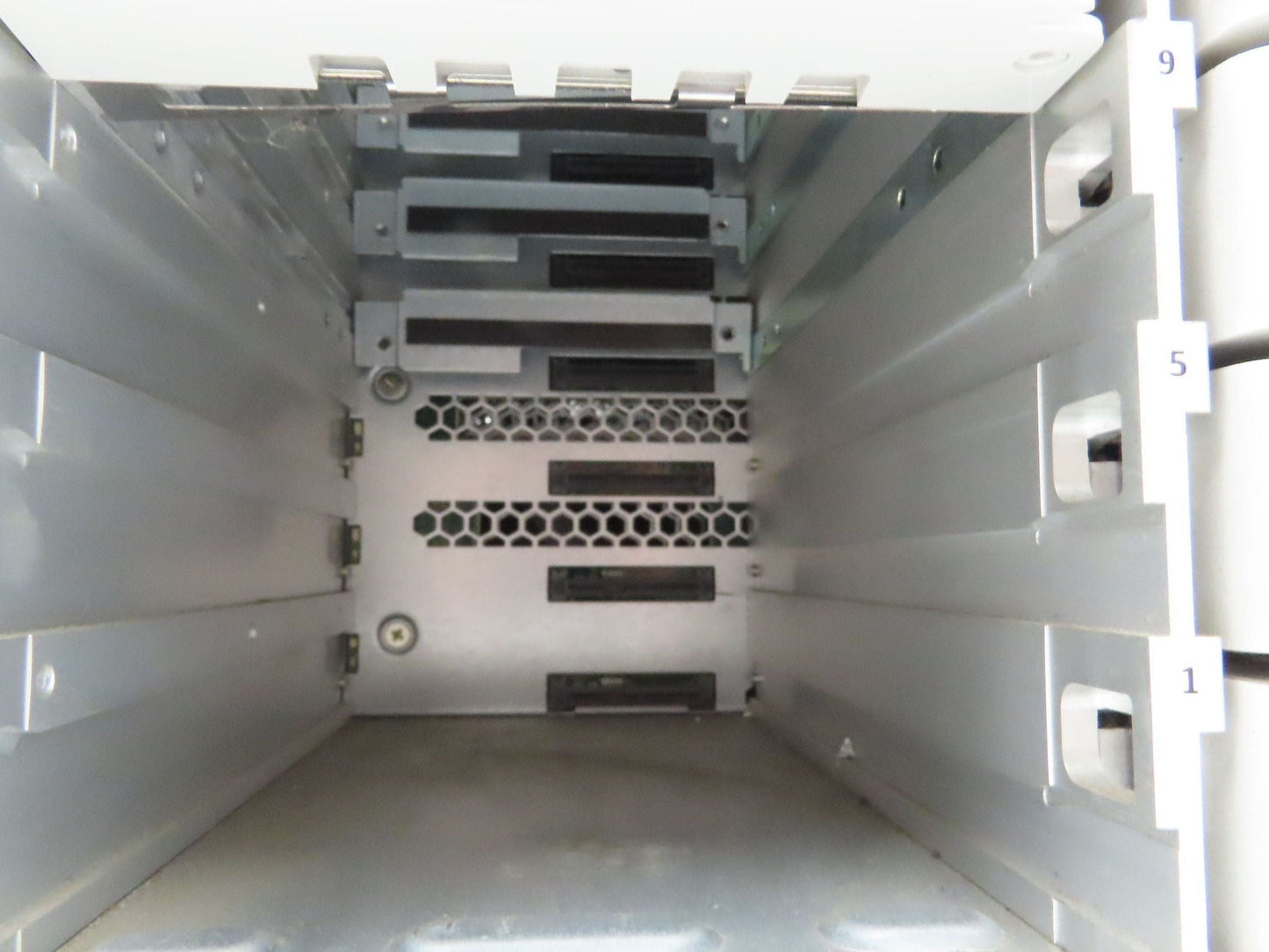 Sun Microsystems J4400 24-Bay 3.5" SAS Storage Unit Rackmount NO HDDs NO CADDIES