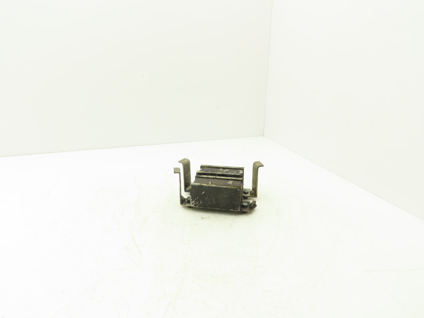 Hayward Model 72 Simplex Magnet Insert for 4"-6" Basket Strainer -Broken tab-