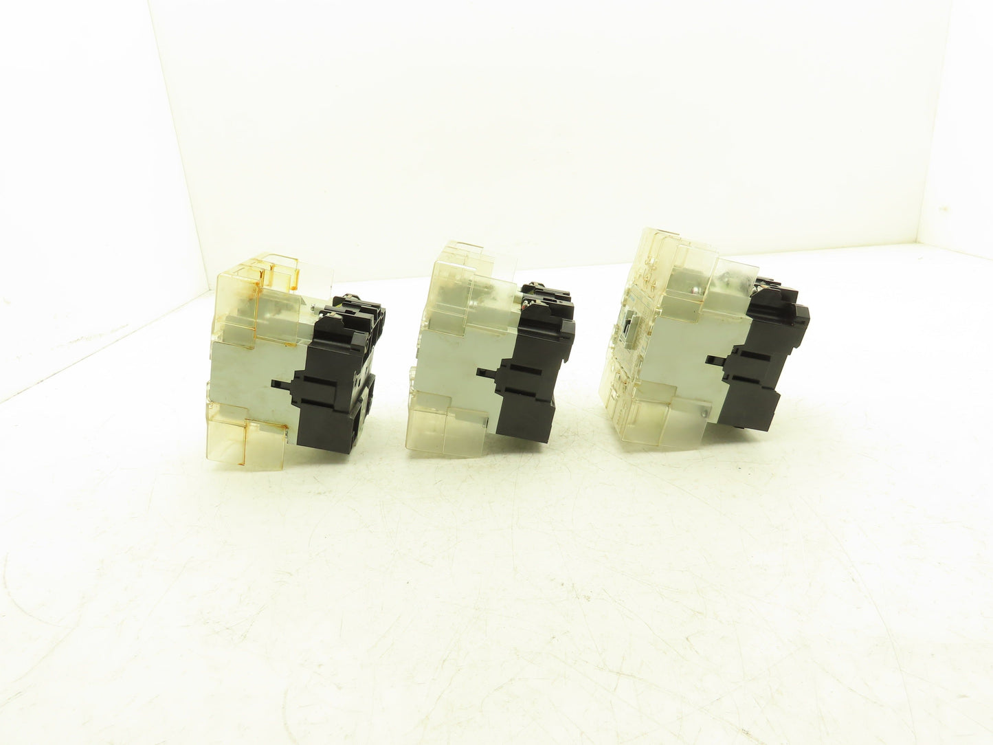 Mitsubishi Electric S-N65 Contactor 40Hp 95A 600vAC Lot of 3