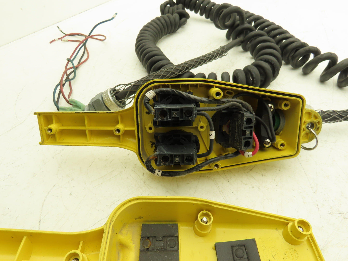 Allen Bradley 800FC-3Z Pendant Station 2 pushbutton Forward Reverse with E-Stop