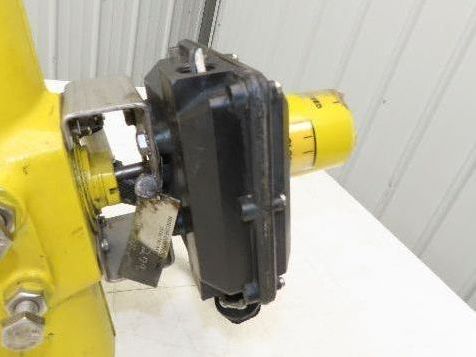Tricentric 4" Stainless Butterfly Valve 8-Lug + Hytork-425 Actuator & Positioner