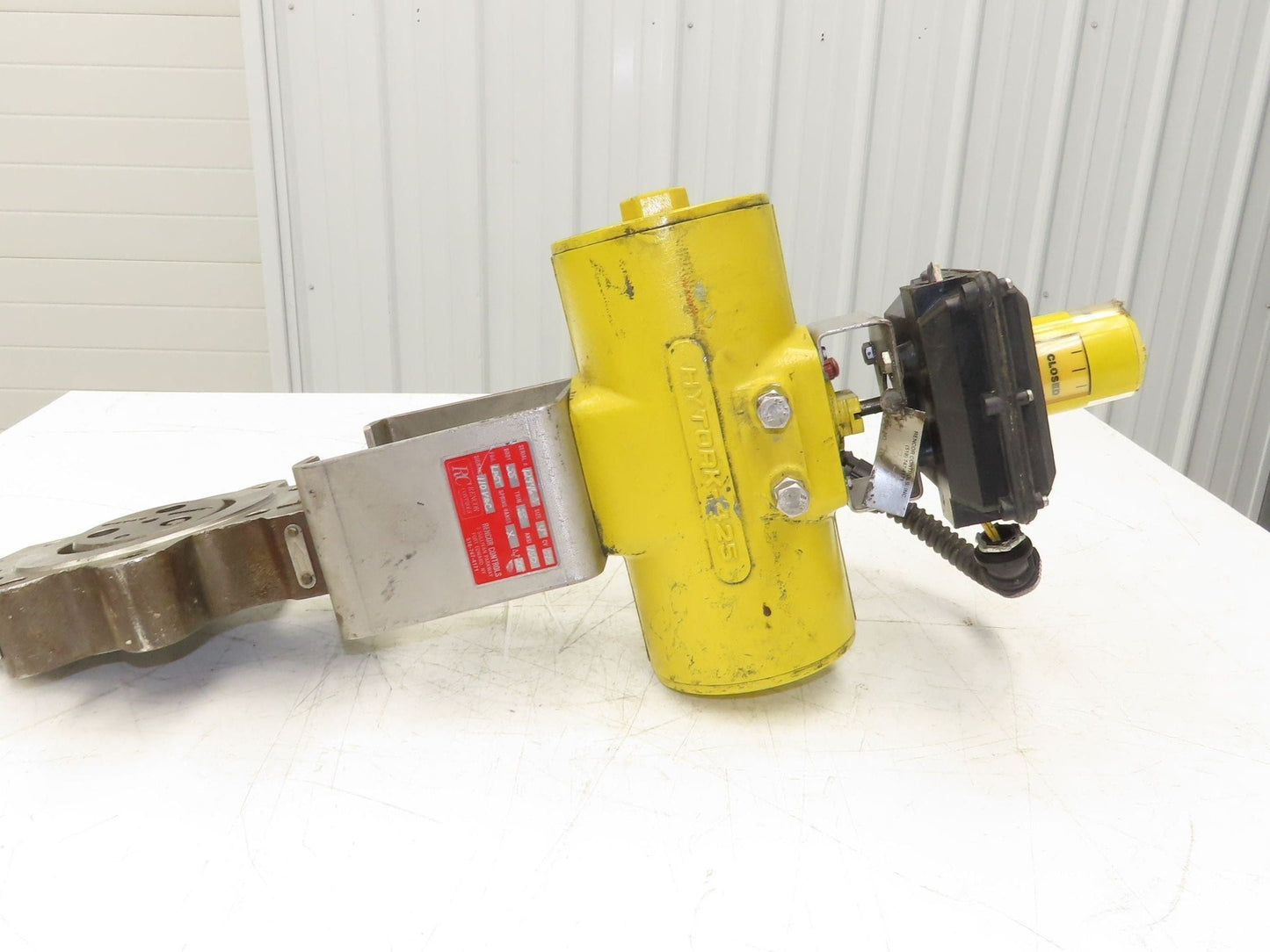 Tricentric 4" Stainless Butterfly Valve 8-Lug + Hytork-425 Actuator & Positioner