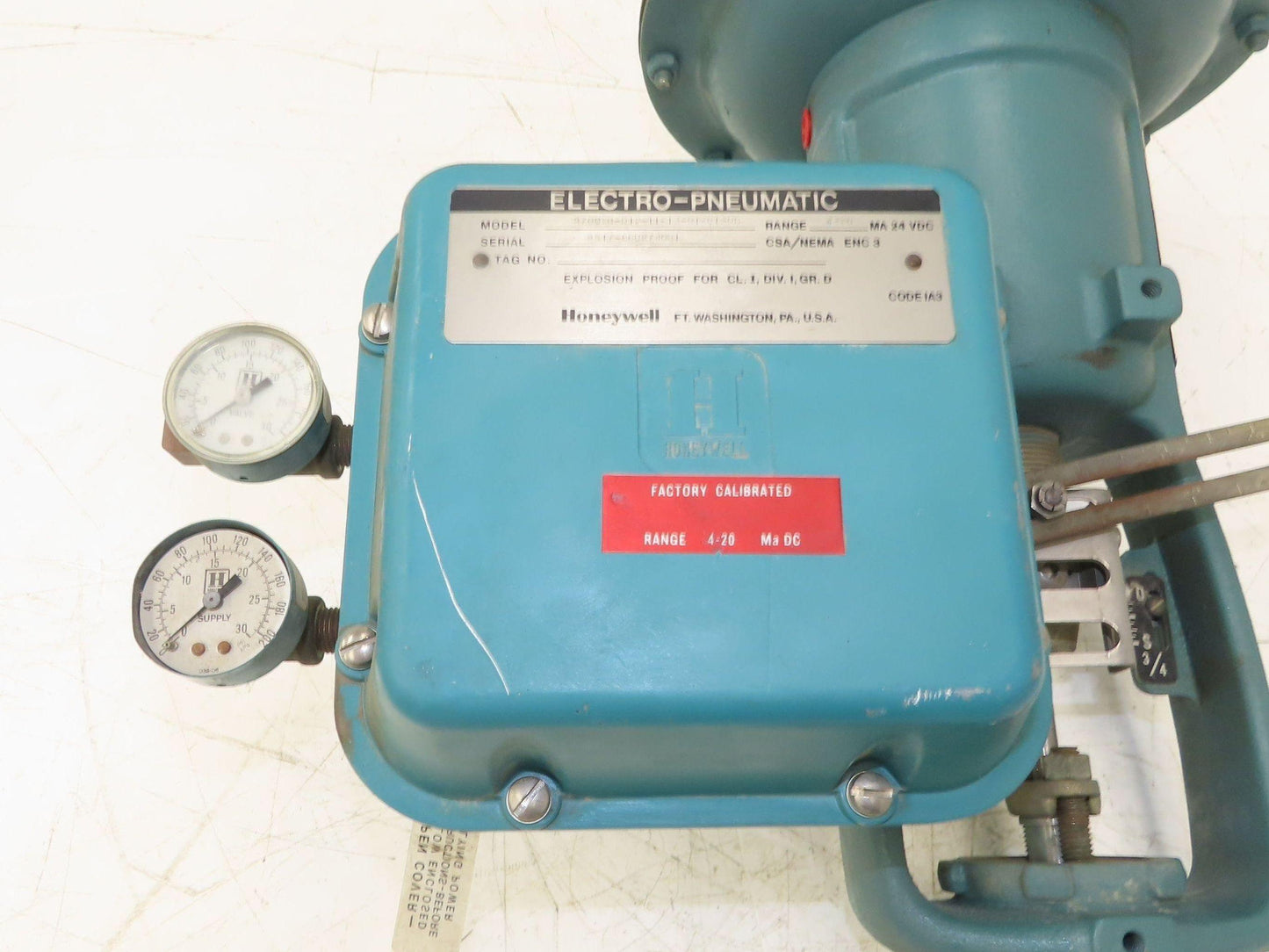Honeywell 1" NPT Valve + Electro-Pneumatic Actuator & Positioner