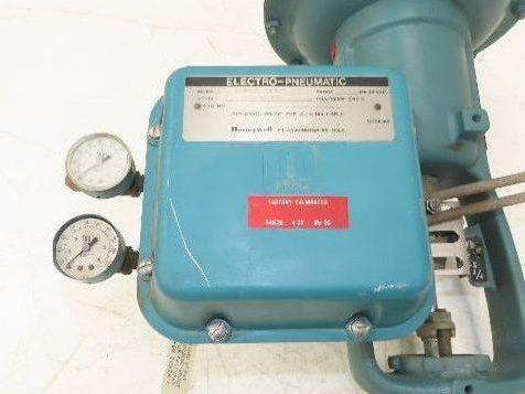 Honeywell 1" NPT Valve + Electro-Pneumatic Actuator & Positioner