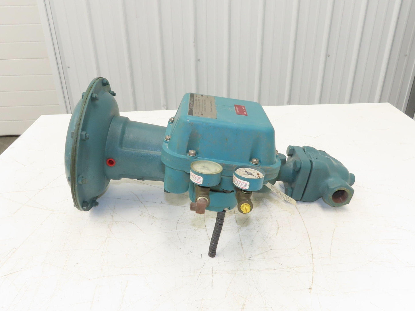 Honeywell 1" NPT Valve + Electro-Pneumatic Actuator & Positioner
