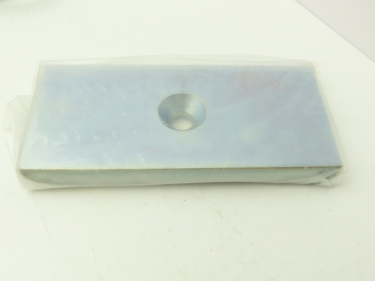 Securitron M62SCG Magnalock Electromagnetic Lock 12/24VDC 1200 lbs Holding Force