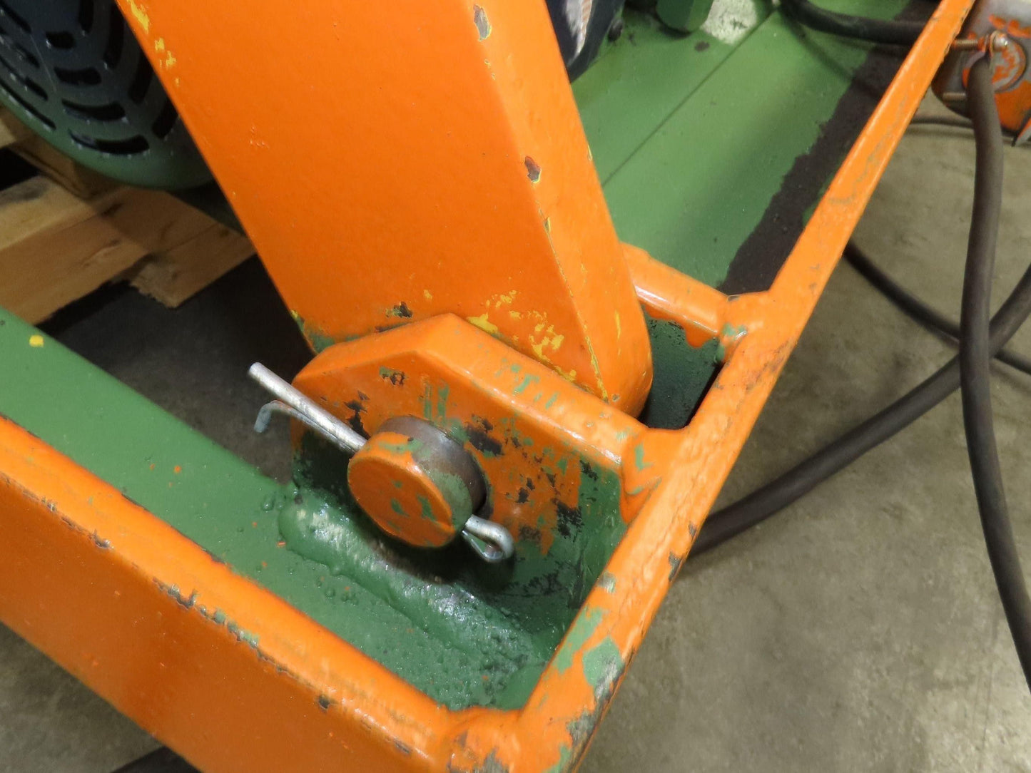 ATI STI23266E Electric Lift Table 2000LB 42" Travel 32x66" Top 1Ph 120V