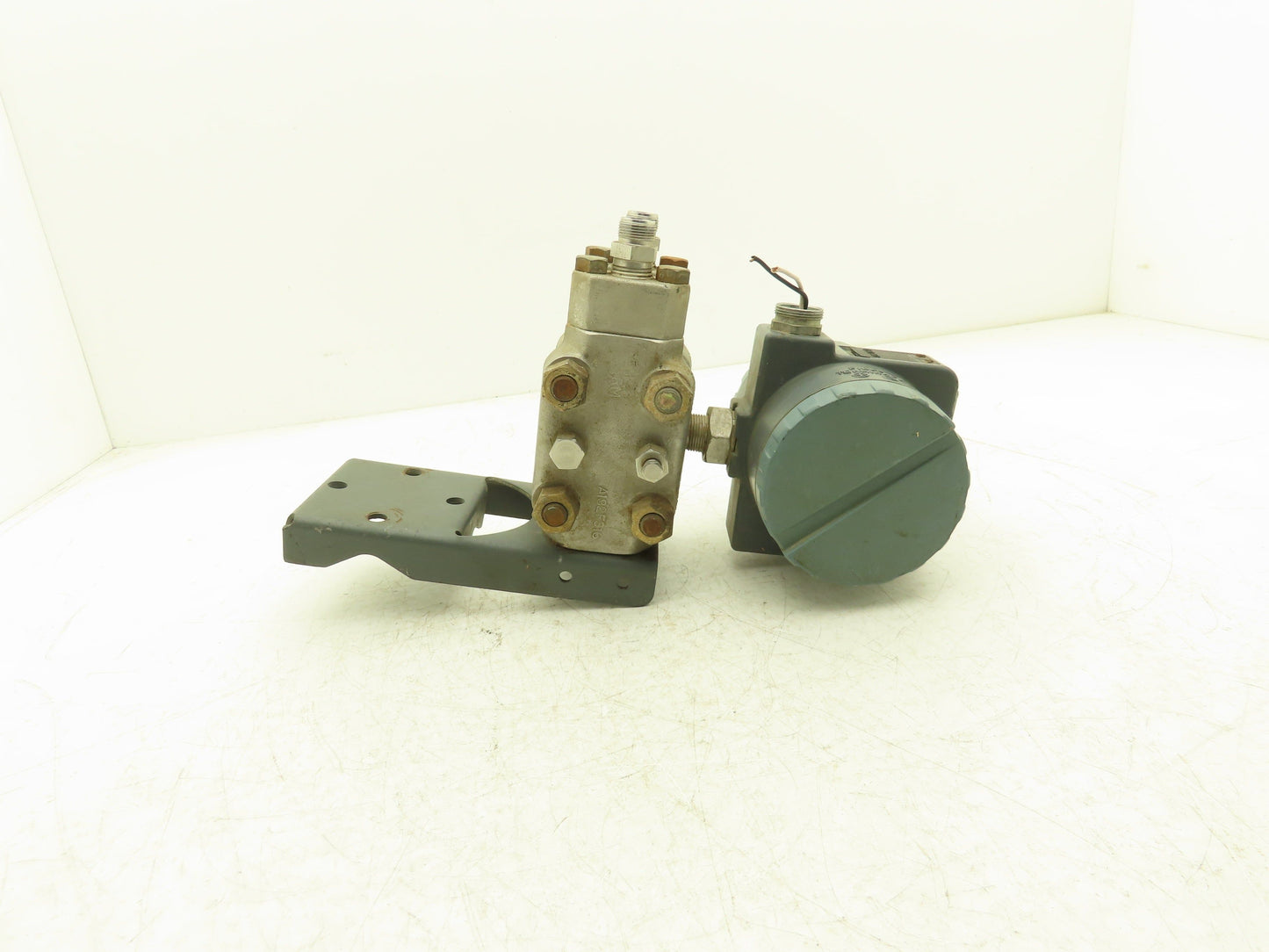 Foxboro 823DP-I3S1SL2 Differential Pressure Transmitter 12-65 VDC