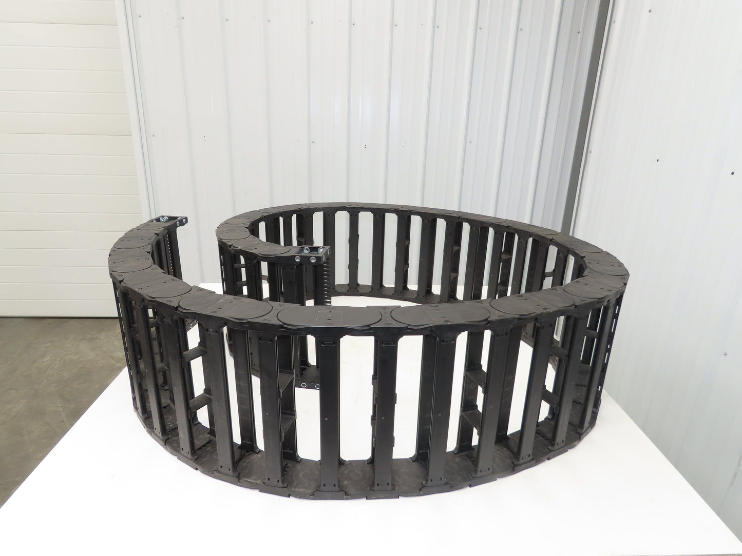 Igus Series E4 Energy Chain Cable Carrier 55mm x 300mm 12' Length