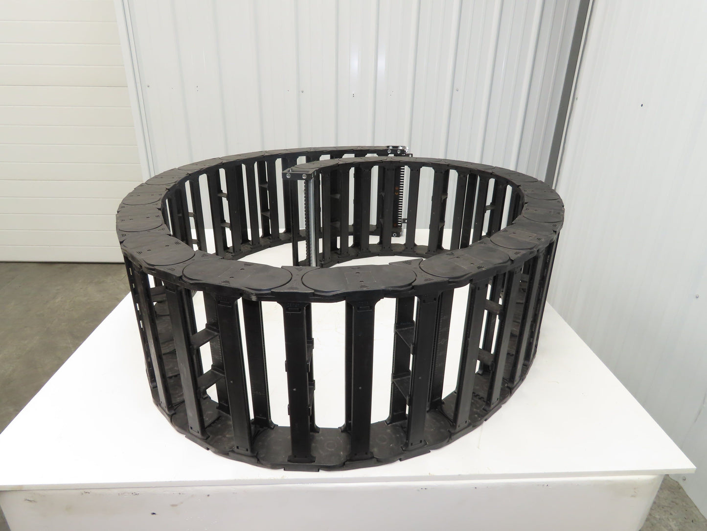 Igus Series E4 Energy Chain Cable Carrier 55mm x 300mm 12' Length