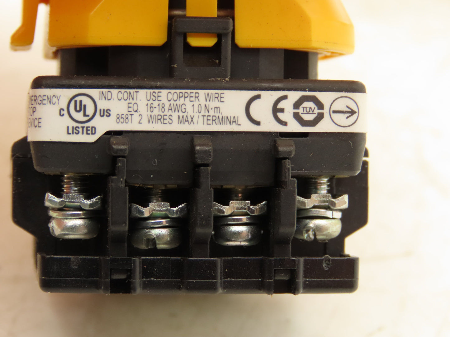 IDEC XW1E-LV Emergency RED E-Stop Pushbutton Twist Release Lot of 5