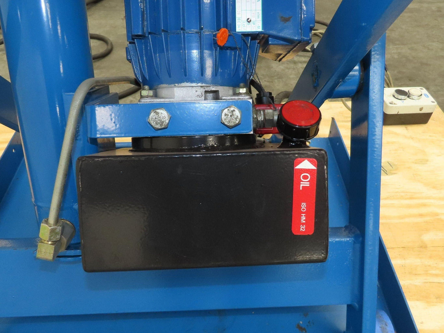 Hymo CXX4-8 Hydraulic Scissor Lift Table 400kg 880lb 36" Travel 24x31" 240V 3Ph