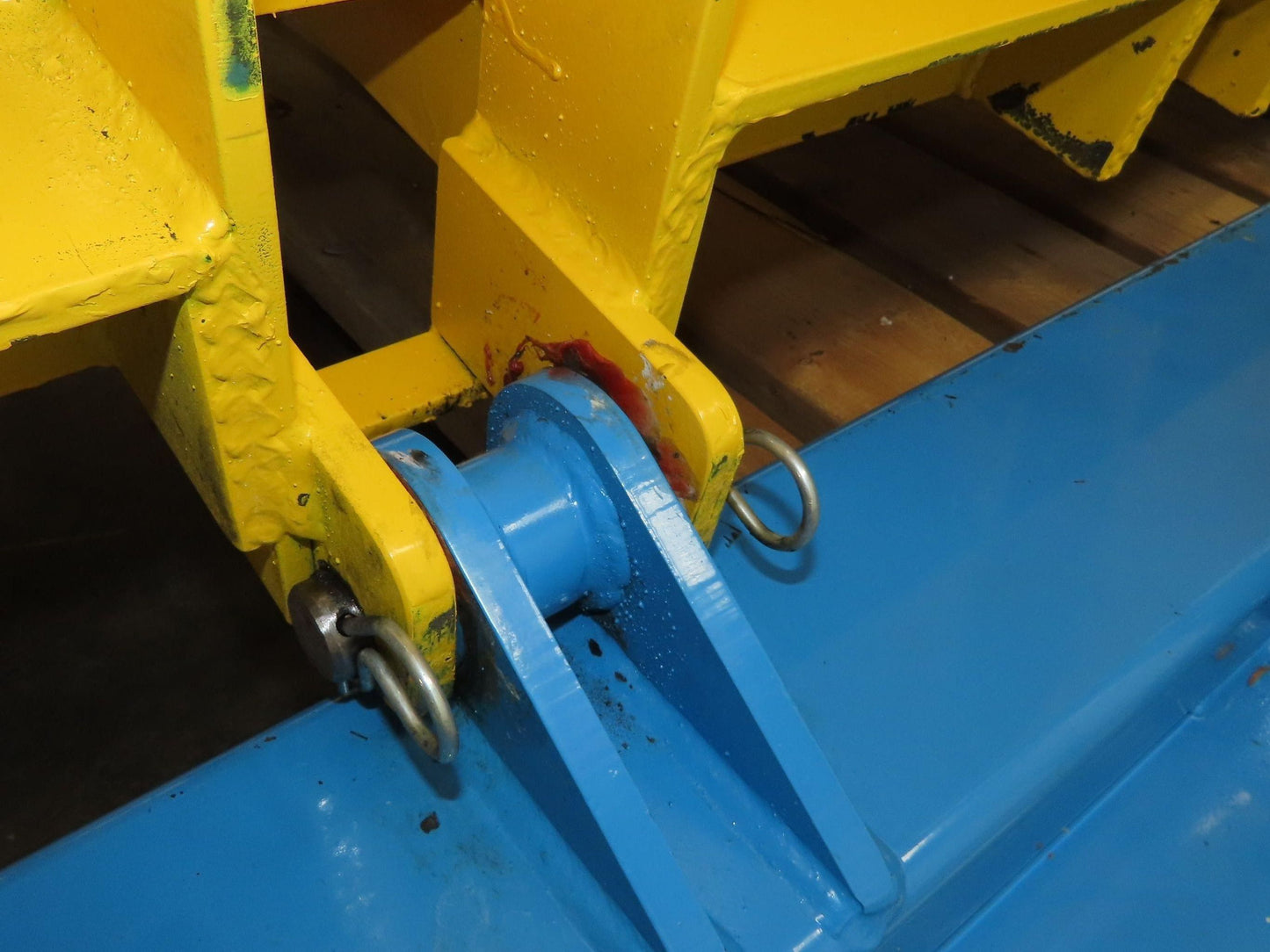 Max LPTT-UP Lift Table Max Upenders Hydraulic Tipper 2000lbs 78x54" Top 115V 1Ph