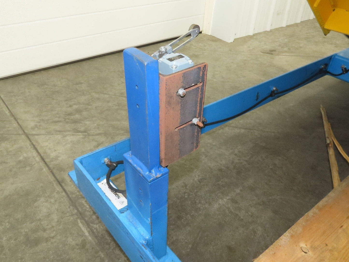 Max LPTT-UP Lift Table Max Upenders Hydraulic Tipper 2000lbs 78x54" Top 115V 1Ph