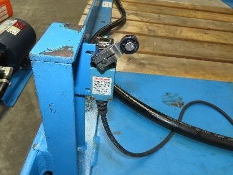 Max LPTT-UP Lift Table Max Upenders Hydraulic Tipper 2000lbs 78x54" Top 115V 1Ph