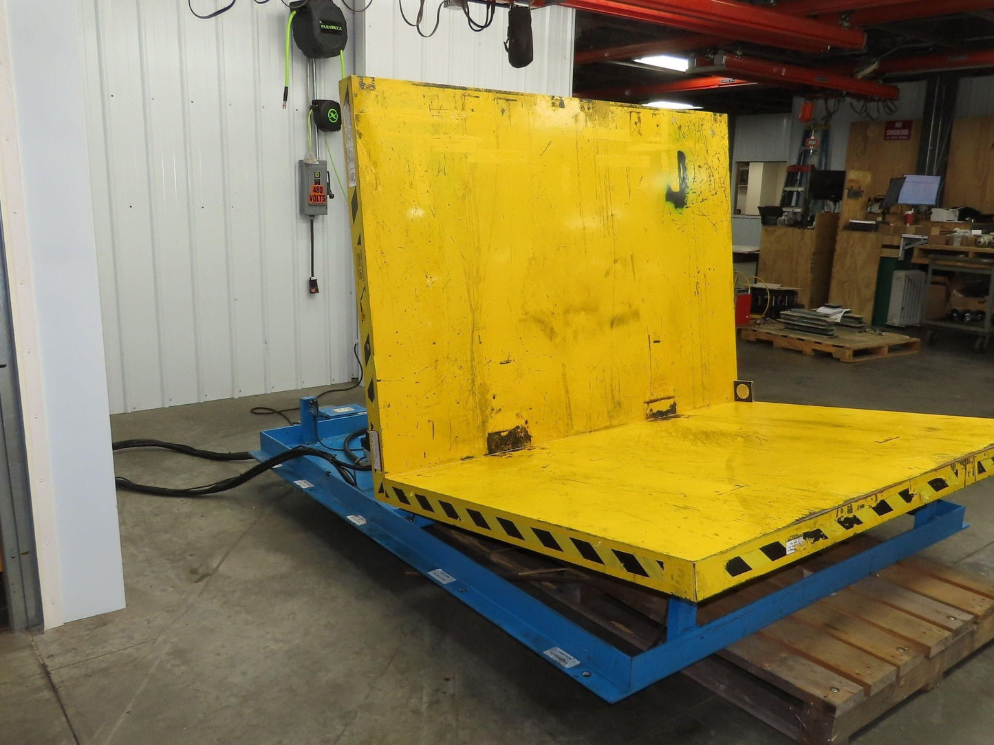 Max LPTT-UP Lift Table Max Upenders Hydraulic Tipper 2000lbs 78x54" Top 115V 1Ph