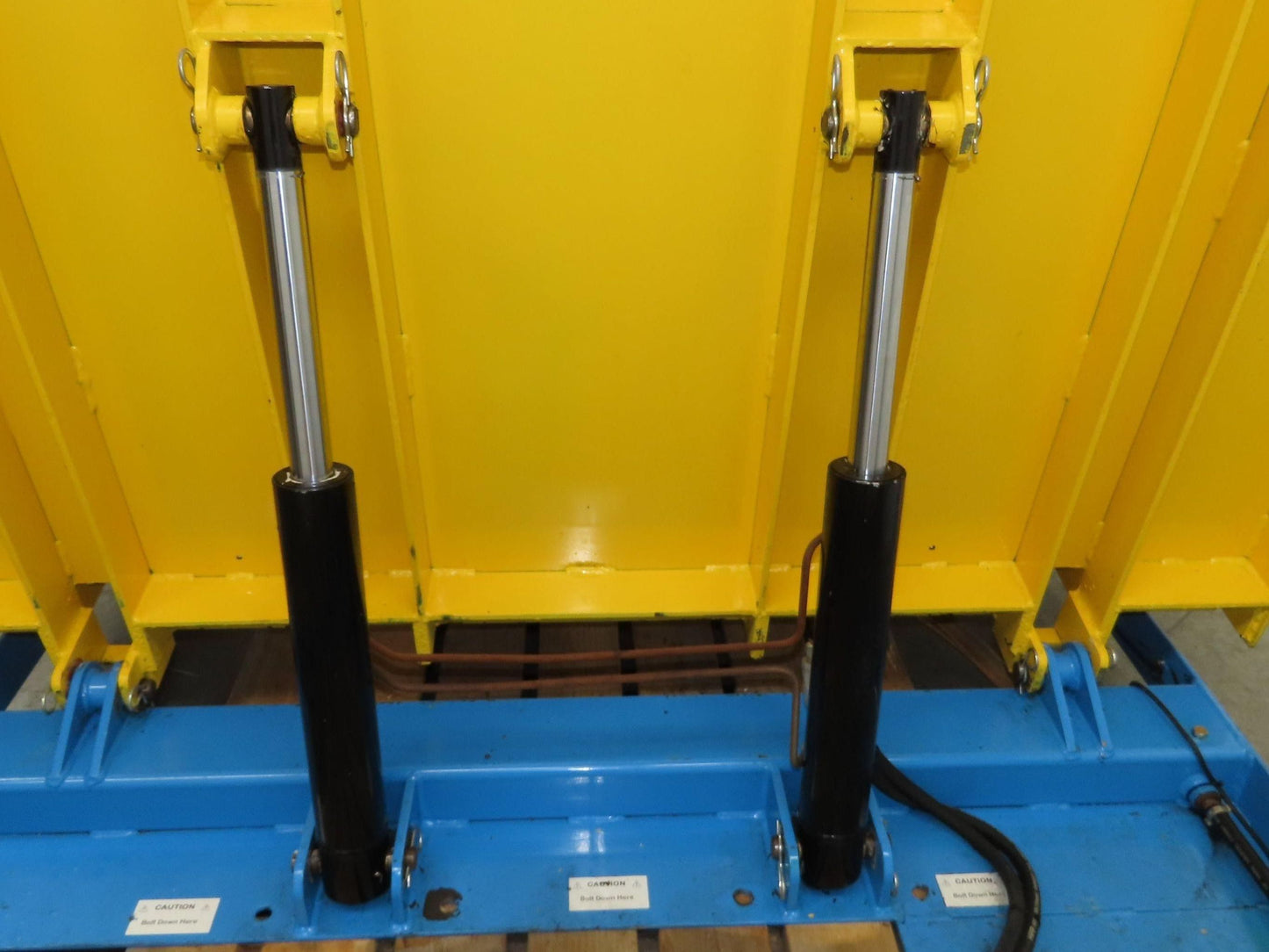 Max LPTT-UP Lift Table Max Upenders Hydraulic Tipper 2000lbs 78x54" Top 115V 1Ph