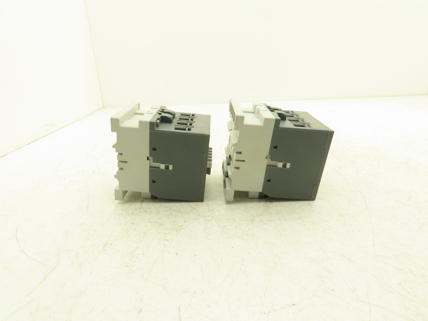 ABB AB 45 Contactor Motor Starter 120VAC Coil 22kw 600VAC 60A 4 Pole