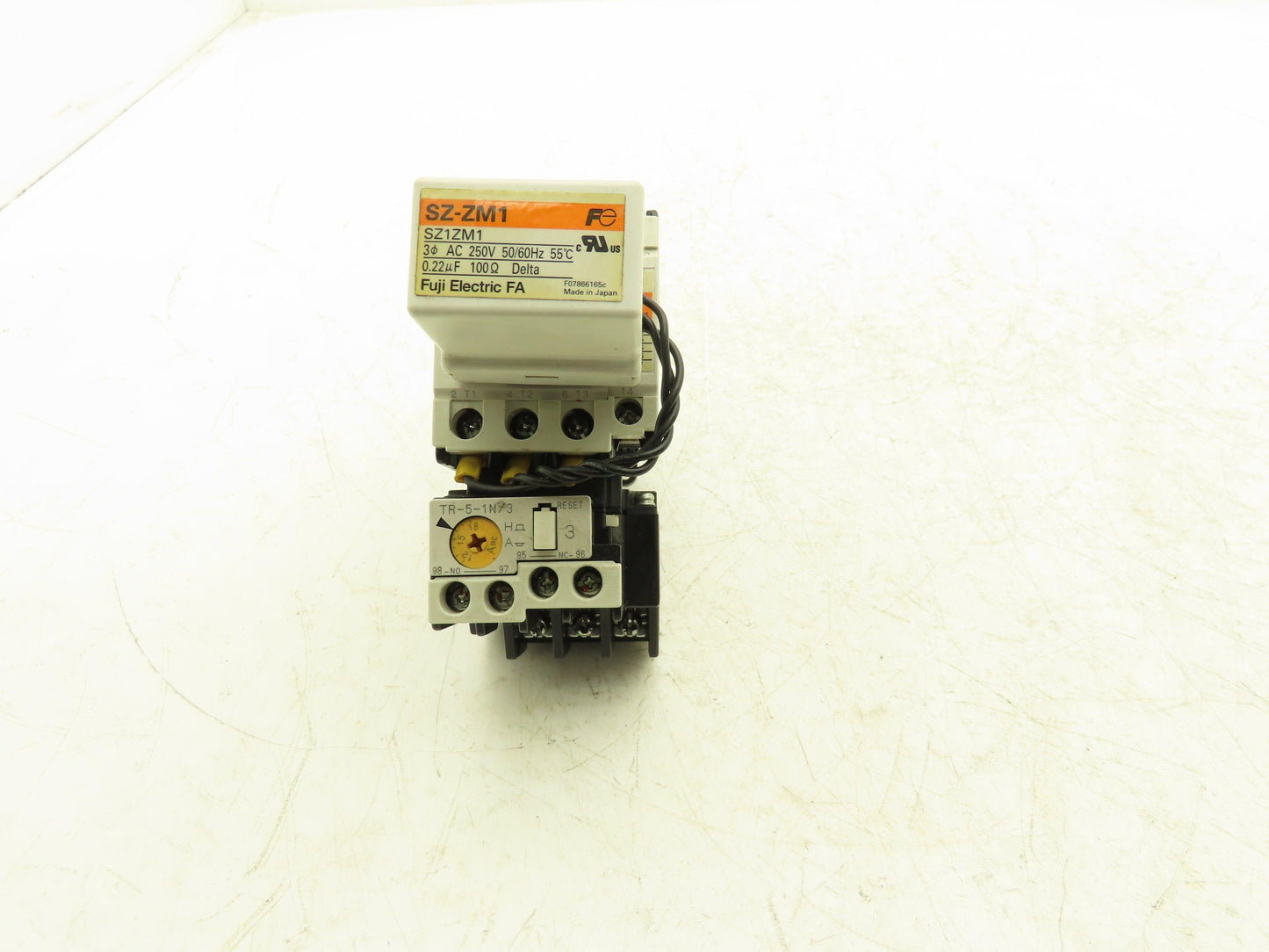 Fuji Electric SC-4-0/G Contactor 24Vdc Coil, Surge Suppressor & Thermal Overload