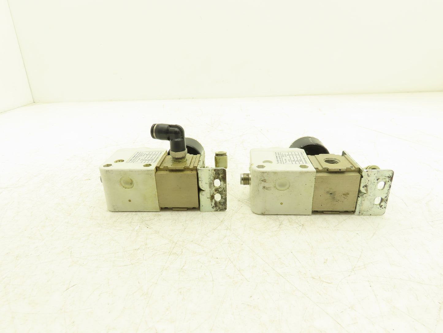 CKD GPS2-07-15-PGC0 Gap Switch 50-200kPa 7-29psi Lot of 2