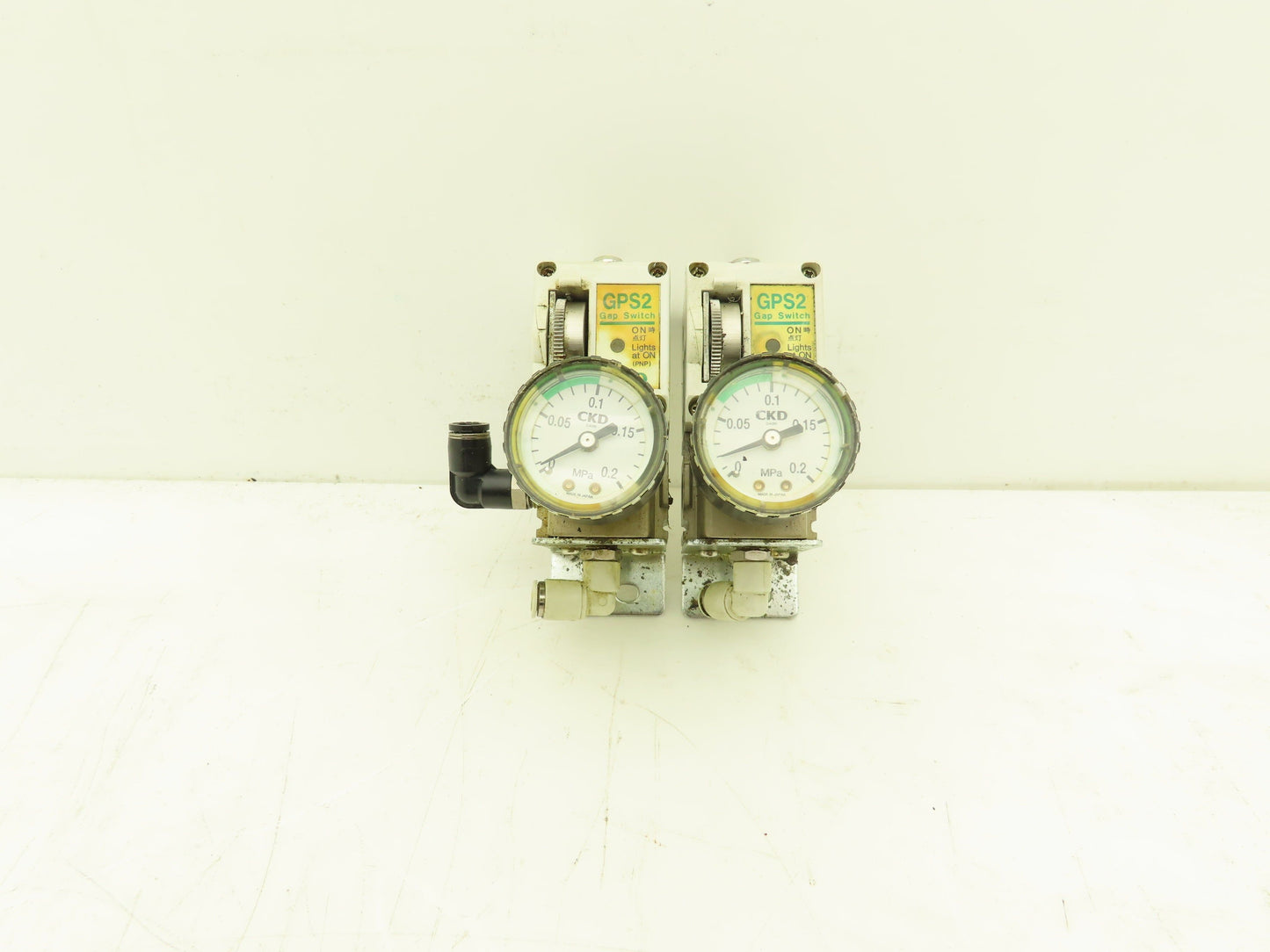 CKD GPS2-07-15-PGC0 Gap Switch 50-200kPa 7-29psi Lot of 2